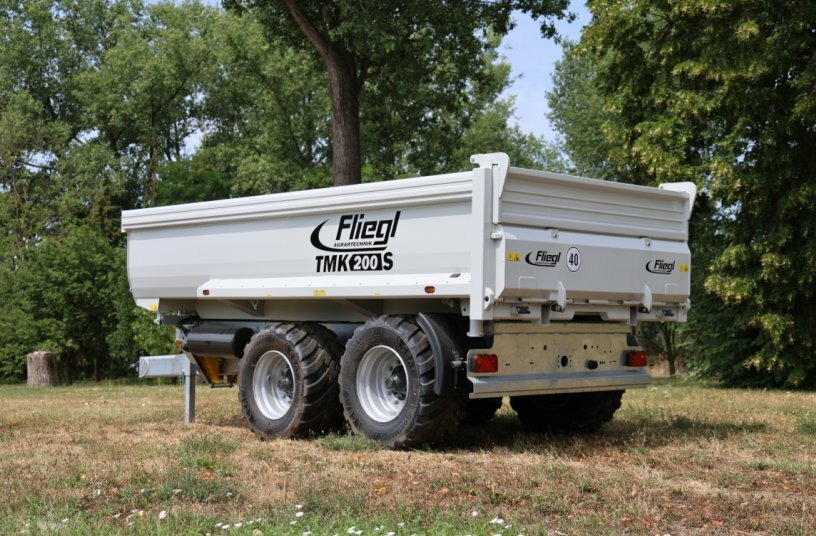 Fliegl Agrartechnik TMK 200 S Jumbo trailer<br>IMAGE SOURCE: Fliegl Agrartechnik GmbH