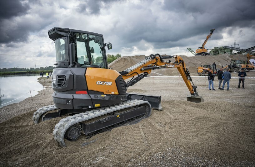  The popular CASE European Roadshow returns in 2023, providing customers with hands-on experience and demonstrating the company`s innovative technologies and digital solutions<br>IMAGE SOURCE: CASE Construction Equipment