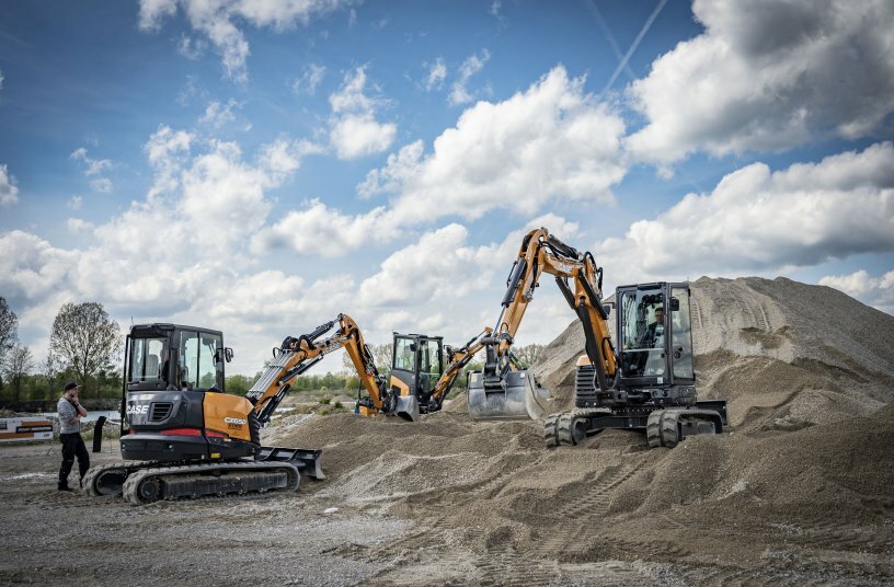  The popular CASE European Roadshow returns in 2023, providing customers with hands-on experience and demonstrating the company`s innovative technologies and digital solutions<br>IMAGE SOURCE: CASE Construction Equipment