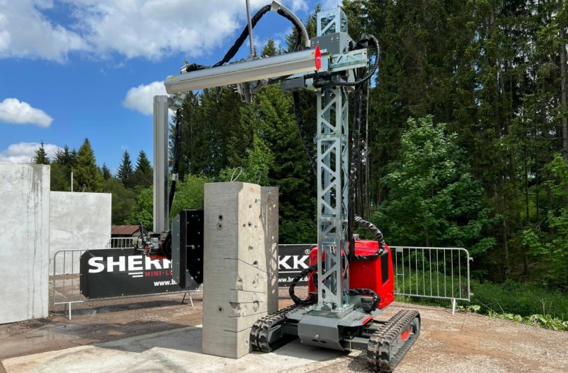 Attendees at Aquajet’s World Tour in Germany saw a variety of Hydrodemolition demonstrations with state-of-the-art equipment.<br>IMAGE SOURCE: Aquajet