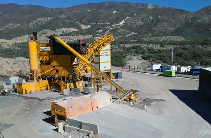 In the Dominican Republic, a Lintec CSD1500 Asphalt Mixing Plant produced asphalt for the dam’s innovative core design to form a robust, waterproof barrier<br>IMAGE SOURCE: Lintec & Linnhoff Holdings Pte Ltd