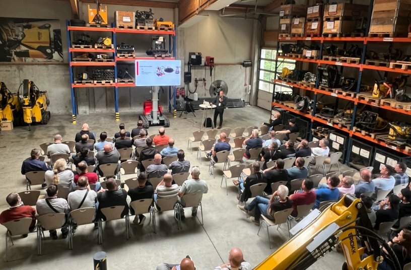 Attendees at Aquajet’s World Tour in Germany saw a variety of Hydrodemolition demonstrations with state-of-the-art equipment.<br>IMAGE SOURCE: Aquajet