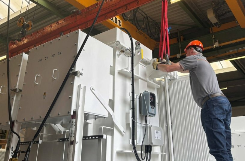 Transporting Transformers<br>IMAGE SOURCE: Van der Vlist