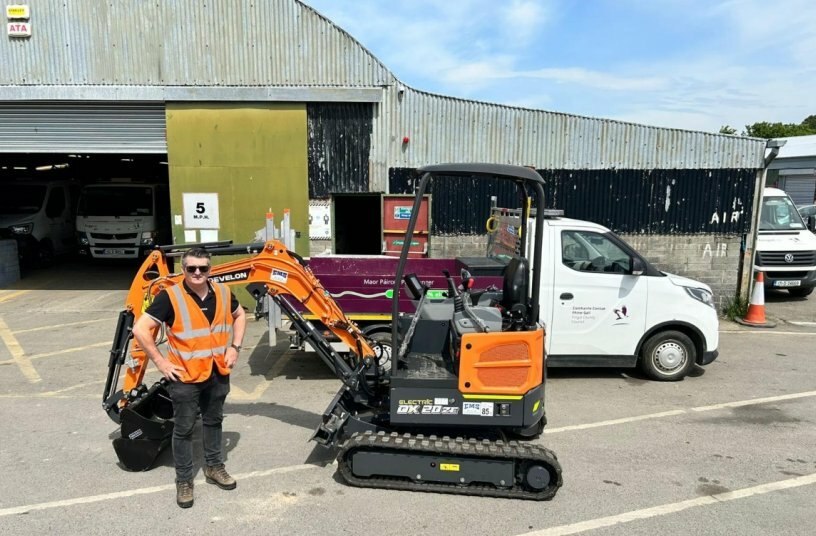 EMS Supplies First Develon Electric Excavators in Ireland<br>IMAGE SOURCE: Develon