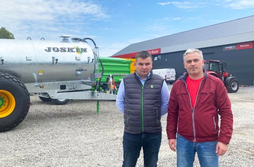 Paweł Paczuski (JOSKIN Sales Representative) and Michał Stachlewski (Sales Director of Kisiel)<br>IMAGE SOURCE: JOSKIN