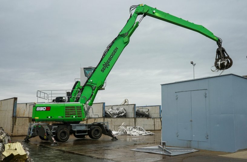 The SENNEBOGEN 830 G has proven itself in scrap yard operations thanks to its robust design and high performance.<br>IMAGE SOURCE: Sennebogen