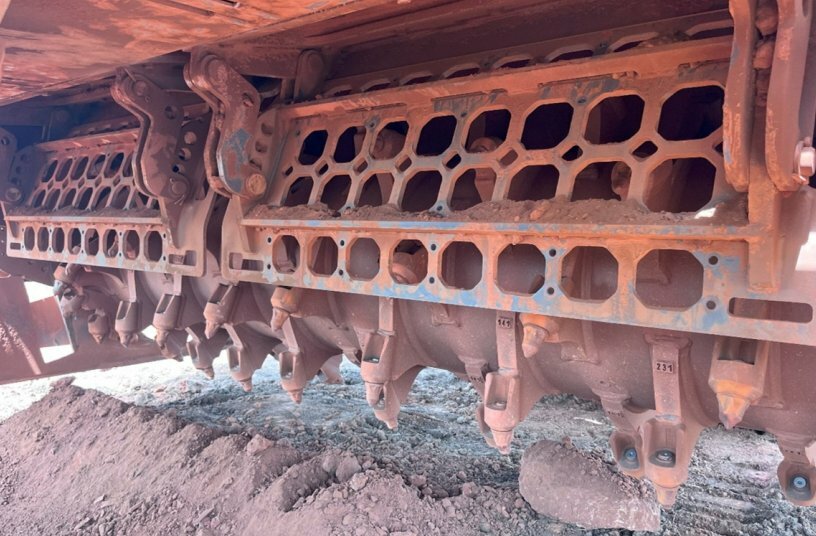 Core of the Vario Impact Sizer is a split baffle plate mounted directly to the cutting drum housing.<br>IMAGE SOURCE: WIRTGEN GROUP