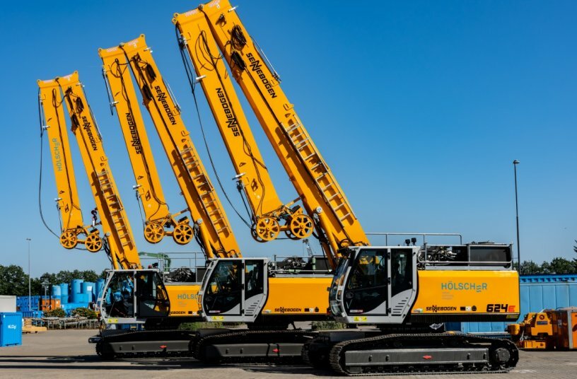 SENNEBOGEN duty cycle cranes are an important part of Hölscher's machine fleet.<br>IMAGE SOURCE: SENNEBOGEN Maschinenfabrik GmbH
