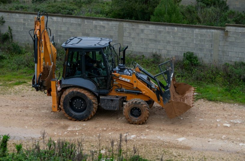 CASE 550SV<br>IMAGE SOURCE: CASE Construction Equipment