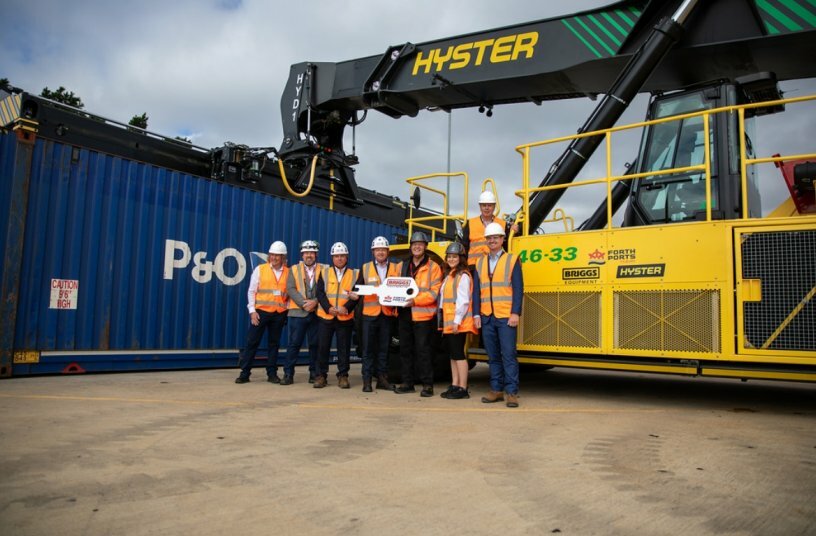 (People from left to right): Matt Lea, Hyster; David Housden, Forth Ports; Andy Darlington, Forth Ports; Paul Dale, Forth Ports; Andrew Bellamy, Briggs Equipment UK; Ellie Bourne, Briggs Equipment UK; Lucien Robroek, Hyster; Junior van Remortele, Hyster<br>IMAGE SOURCE: Hyster