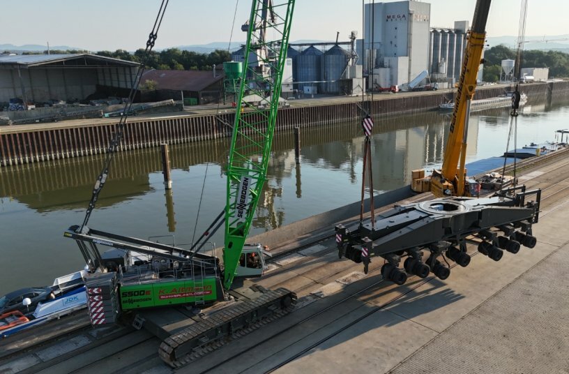 The undercarriage of a 9300 E port crane weighs an impressive 107 tons.<br>IMAGE SOURCE: SENNEBOGEN Maschinenfabrik GmbH