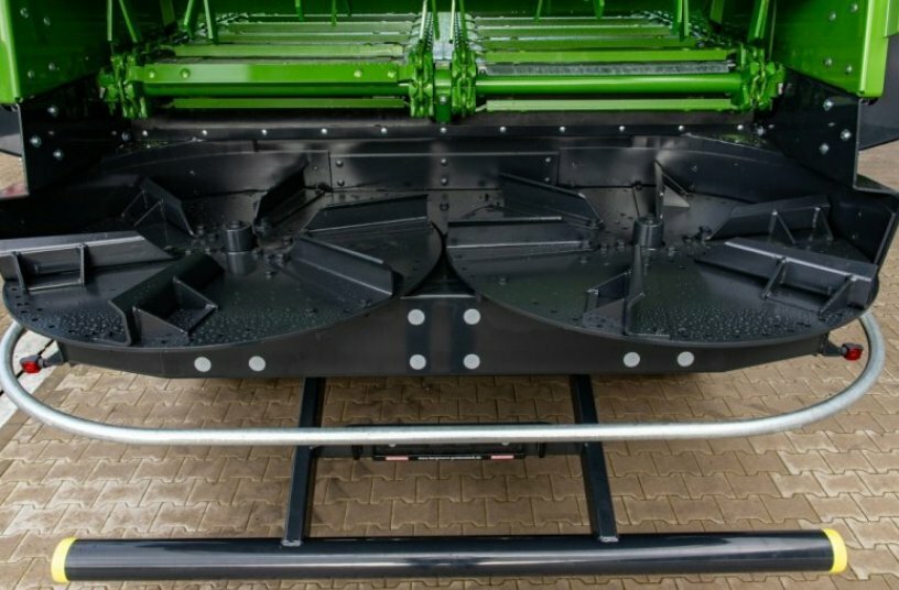 Tellerdurchmesser 1.100 mm bei einem BERGMANN XPERT 5.24 mit T-Spread für eine noch bessere Verteilqualität. Das Breitstreuwerk V-Spread hat immer einen Tellerdurchmesser von 1.100 mm.<br>BILDQUELLE: Ludwig Bergmann GmbH