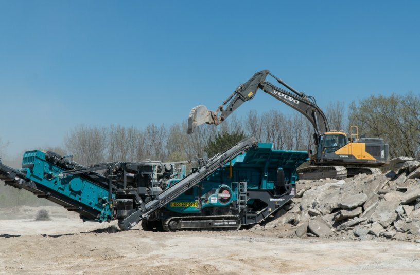 The Trakpactor 480SR, particularly designed to meet the needs of the U.S. market, returns in an enhanced configuration<br>IMAGE SOURCE: Powerscreen