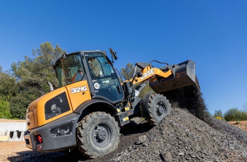 CASE 321G<br>IMAGE SOURCE: CASE Construction Equipment