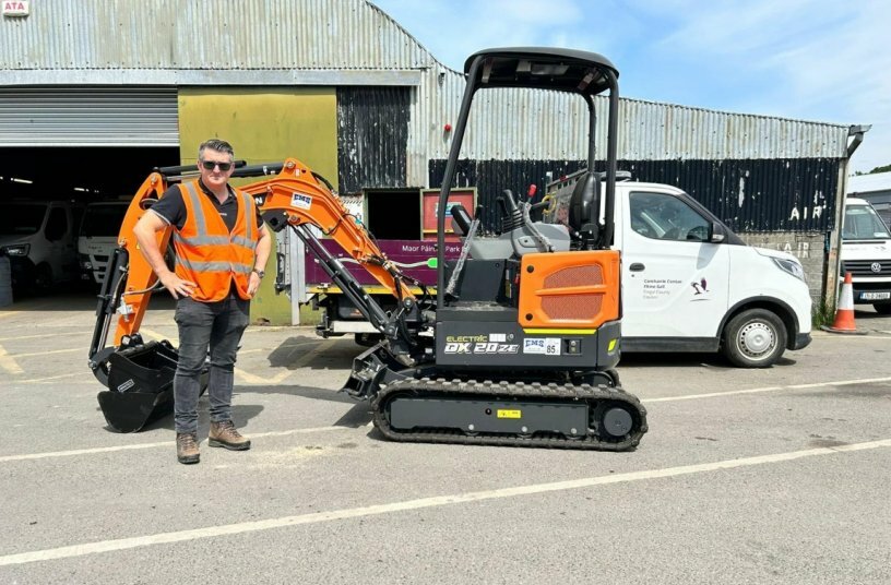 EMS Supplies First Develon Electric Excavators in Ireland<br>IMAGE SOURCE: Develon