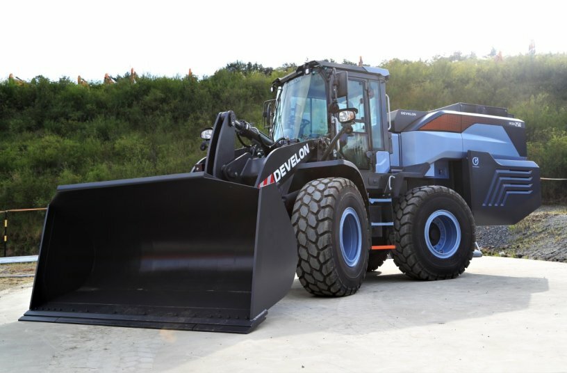 Prototype Wheel Loader Switches From Fuel Cell to Battery Power ...