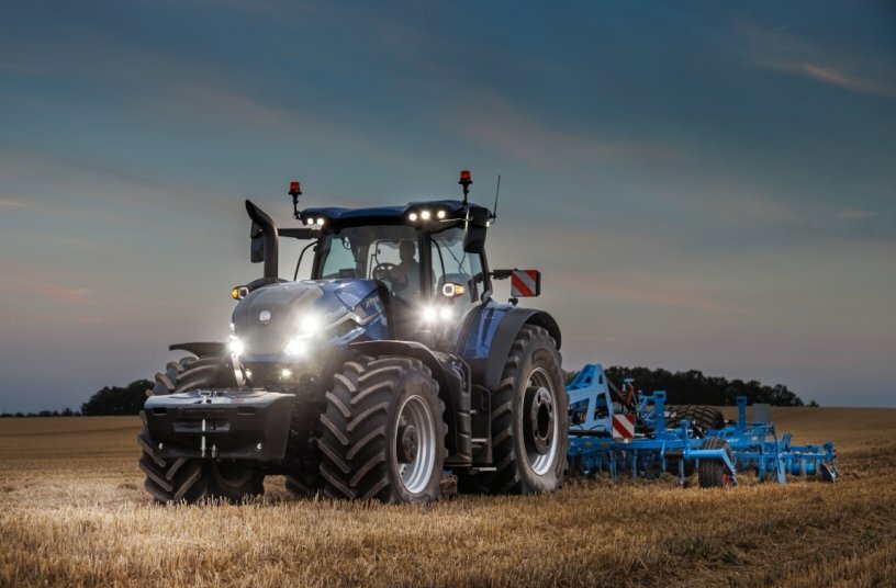 New Holland T7.440 XD<br>IMAGE SOURCE: New Holland Agriculture