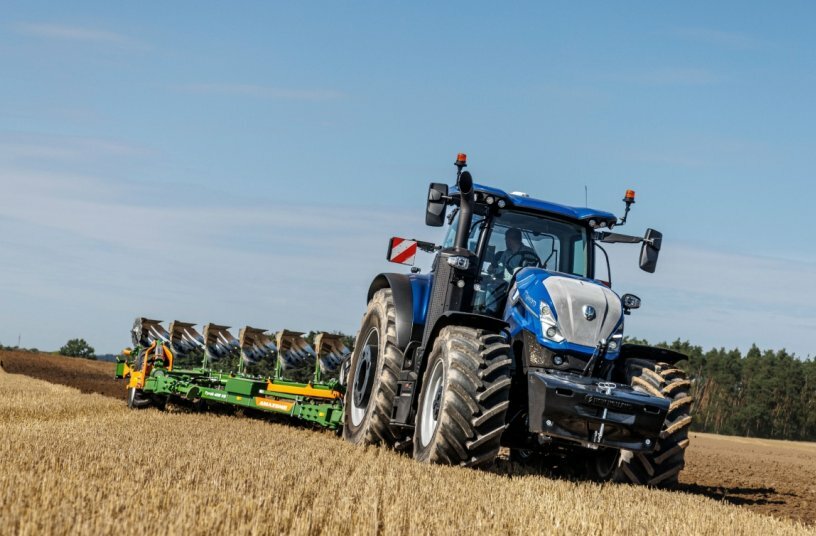 New Holland T7.440 XD<br>IMAGE SOURCE: New Holland Agriculture