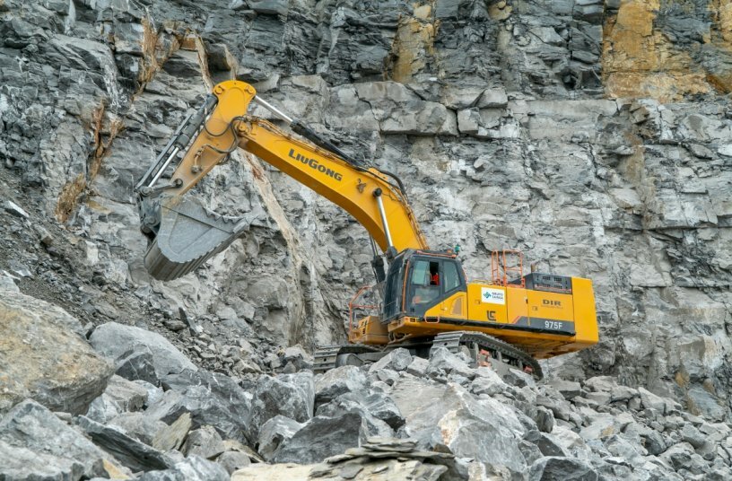 LiuGong 975F<br>IMAGE SOURCE: LiuGong Machinery Europe B.V.