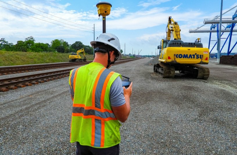 Trimble Earthworks for Excavators<br>IMAGE SOURCE: Trimble