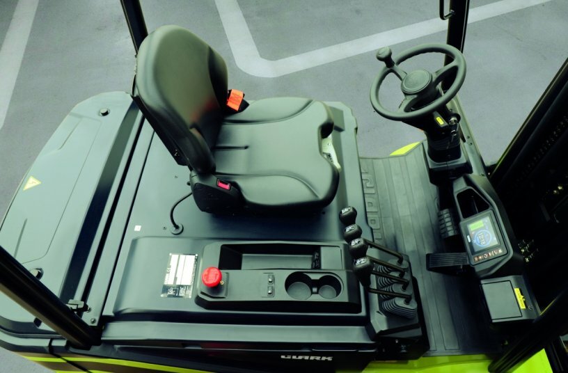The S-Series Electric has a spacious and ergonomic driver's workplace, which provides the operator with plenty of legroom and headroom as well as numerous storage options for documents, drinks and mobile phones<br>IMAGE SOURCE: CLARK Europe GmbH