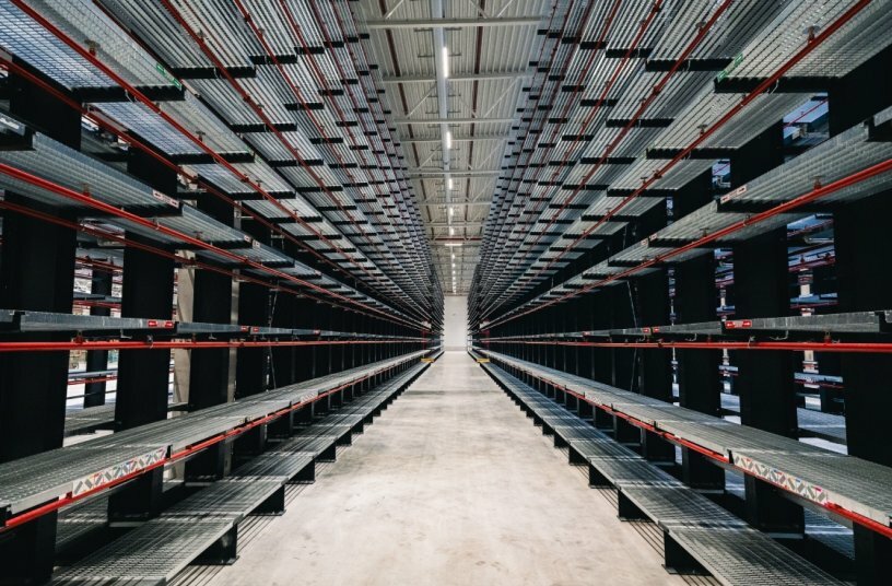 Daimler Truck Global Parts Center in Halberstadt, Saxony-Anhalt, Germany<br>IMAGE SOURCE: Daimler Truck AG