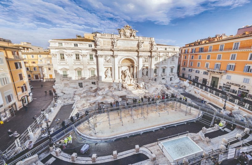 The temporary scaffolding solution had a load-bearing capacity of 500 kg/m², thus offering maximum stability and safety – even with high visitor numbers.<br>IMAGE SOURCE: PERI SE