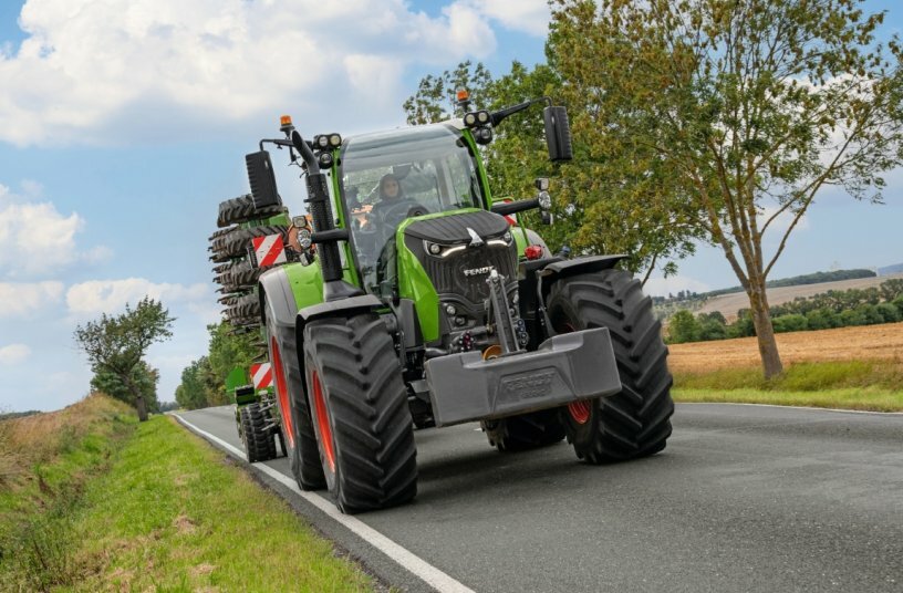 Fendt 728 Vario achieves top score in DLG PowerMix test<br>IMAGE SOURCE: Fendt