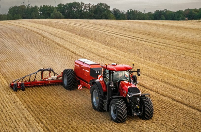 Case IH Optum 440 Recognized as Upper Medium Size Tractor in Farm Machine of the Year Awards<br>IMAGE SOURCE: Case IH