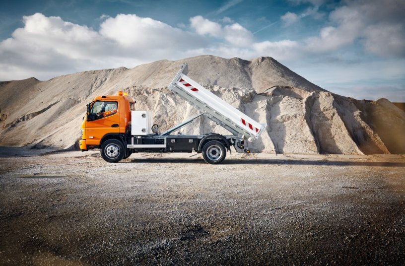 FUSO Next Generation eCanter 4S15e, 9C18e<br>IMAGE SOURCE: Daimler Truck AG