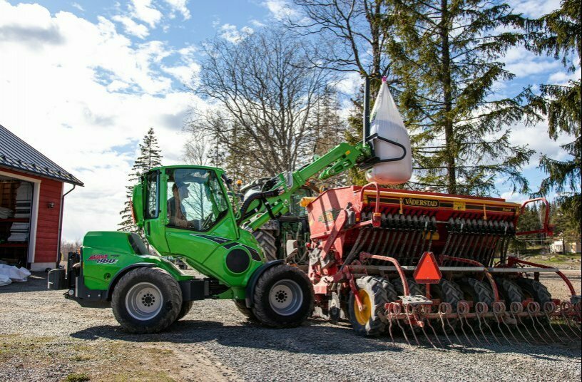 Compact powerhouses for agriculture and stable work<br>IMAGE SOURCE: Avant Tecno Deutschland GmbH