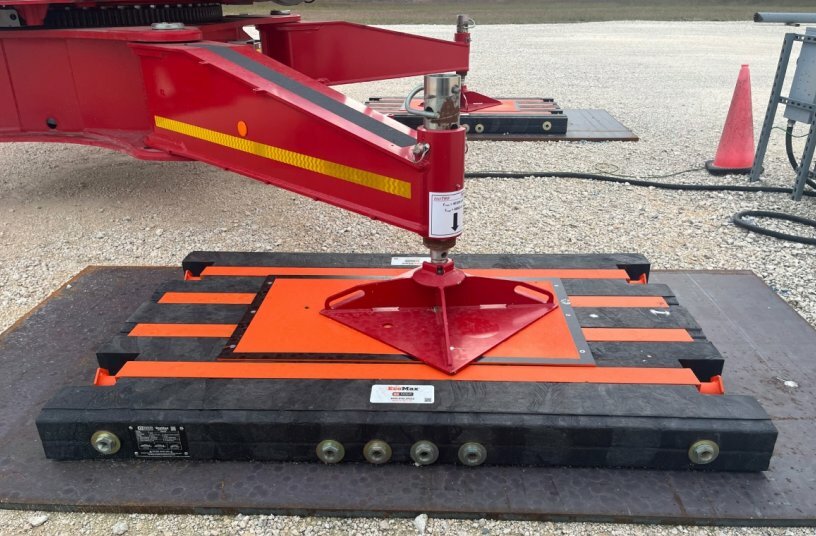 IUOE Sets Up New Self-Erecting Tower Crane at Training Center on DICA EcoMax Crane Pads<br>IMAGE SOURCE: DICA