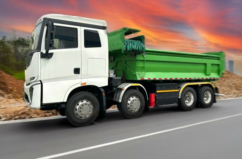 Efficiency meets flexibility – emission-free transport with the SANY eTRUCK e435 8x4<br>IMAGE SOURCE: Putzmeister Holding GmbH