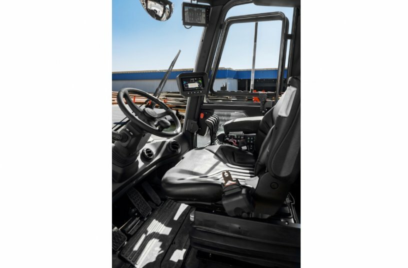 Bobcat DV250S-9<br>IMAGE SOURCE: Bobcat
