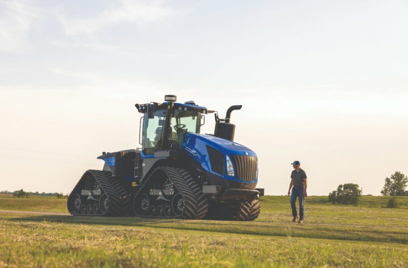 New Holland T9 SmartTrax with PLM Intelligence<br>IMAGE SOURCE: New Holland