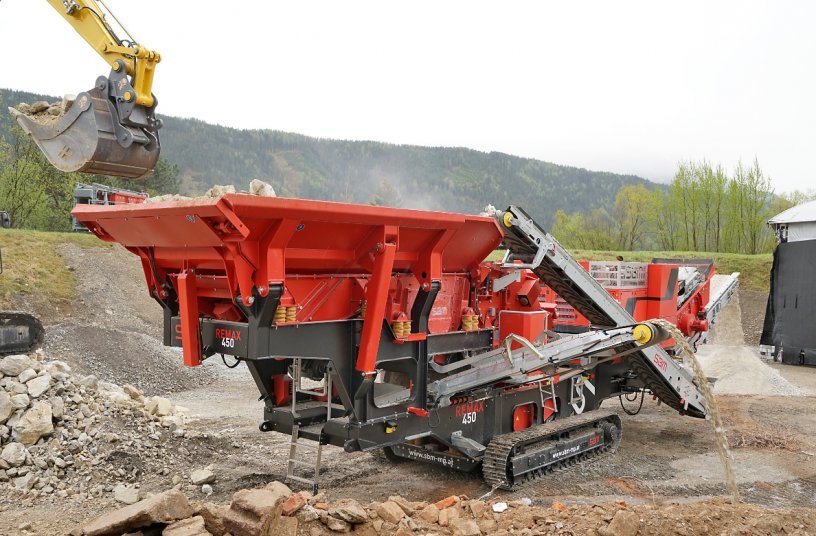 As one of the latest additions to the SBM hybrid range, the REMAX 450 with efficient circular vibrating pre-screen was introduced last year.<br>IMAGE SOURCE: SBM Mineral Processing GmbH