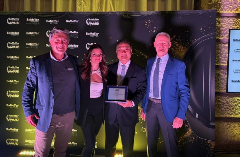 KOBELCO SK165SRLC Earns Technical Mention at SaMoTer Awards | LECTURA Press