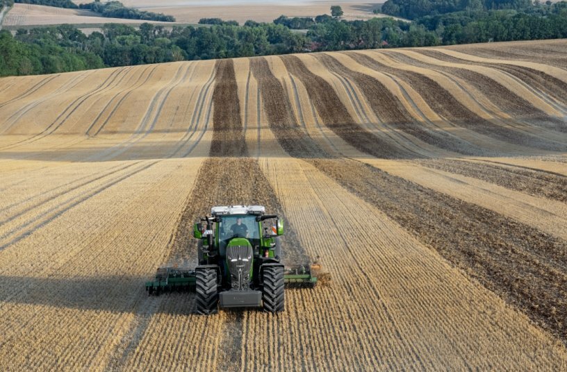 Makes the working day a pleasure. Fendt 800 Vario<br>IMAGE SOURCE: Fendt