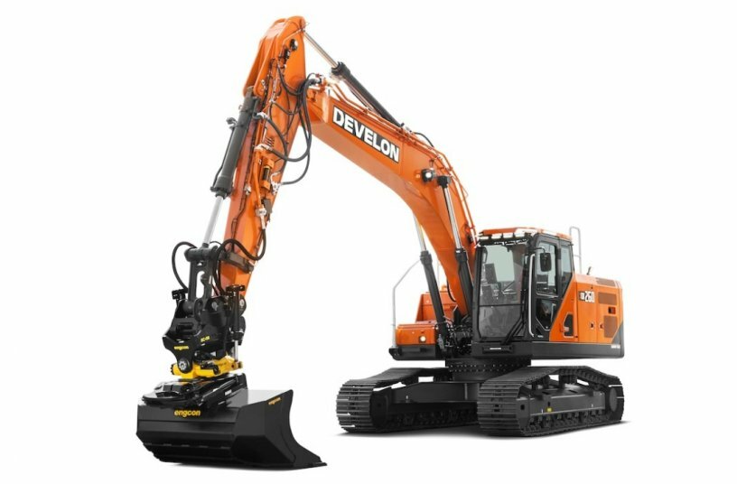 Develon DX260LC-9<br>IMAGE SOURCE: DEVELON