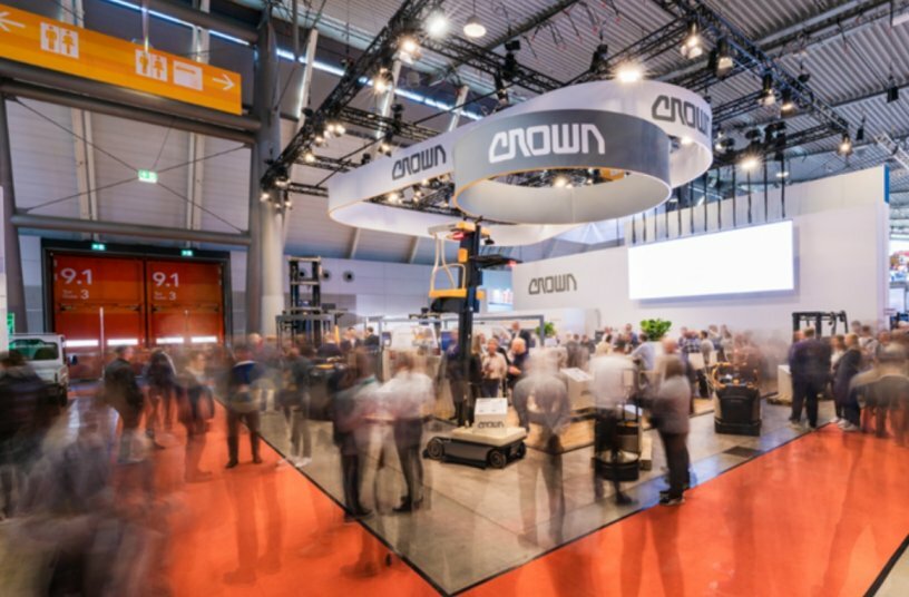 Crown’s exhibition stand attracted strong interest from trade visitors from Germany and abroad.<br>IMAGE SOURCE: Crown Gabelstapler GmbH & Co. KG