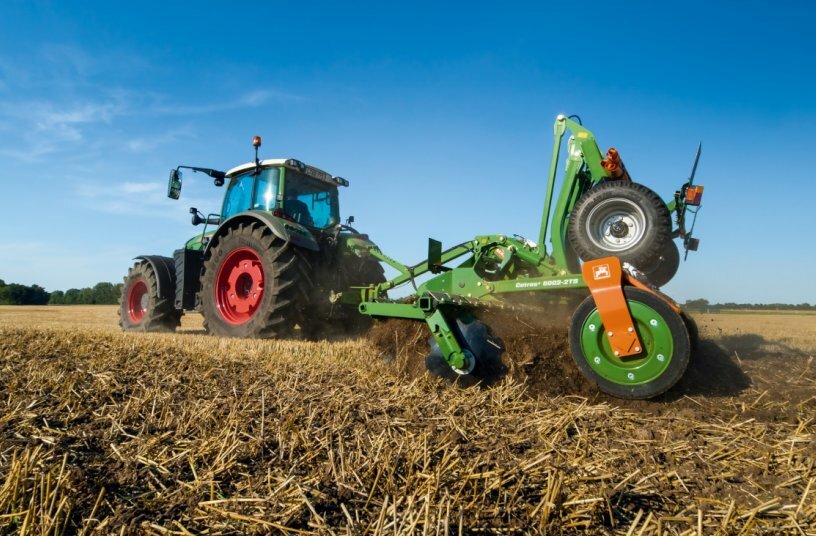 Catros+ 6002-2TS / year 2015<br>IMAGE SOURCE: AMAZONEN-WERKE H. DREYER SE & Co. KG