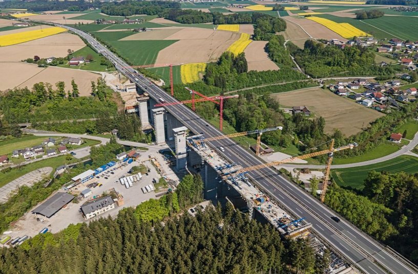Aurach Bridge<br>IMAGE SOURCE: Gregor Hartl; Doka GmbH