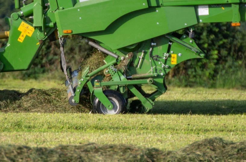 Trouble-free material flow thanks to new suspension of the swath rollers<br>IMAGE SOURCE: Ludwig Bergmann GmbH
