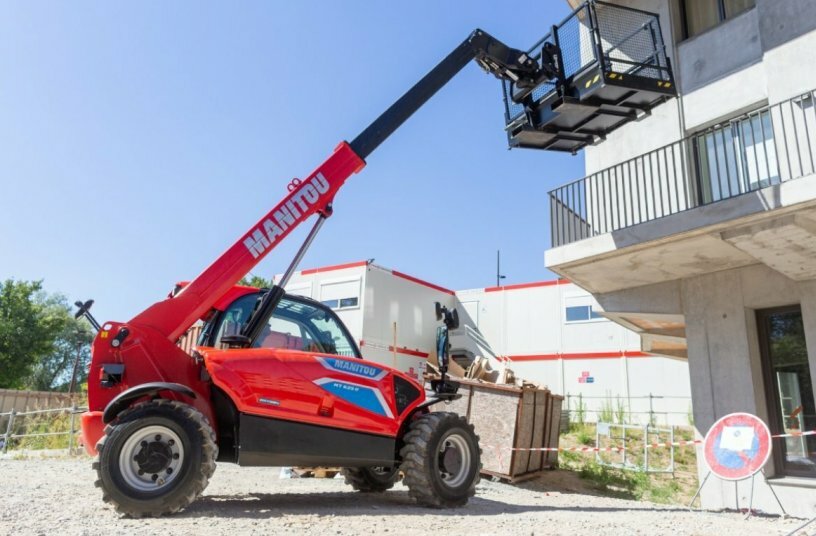 The all-electric, compact MT 625 e is a highly versatile machine.<br>IMAGE SOURCE: Manitou Deutschland GmbH