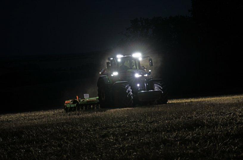 Makes the working day a pleasure. Fendt 800 Vario<br>IMAGE SOURCE: Fendt