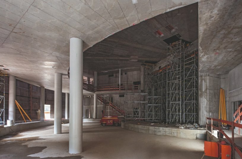 Most of the wall and slab surfaces in the new building were made of architectural concrete.<br>IMAGE SOURCE: PERI SE