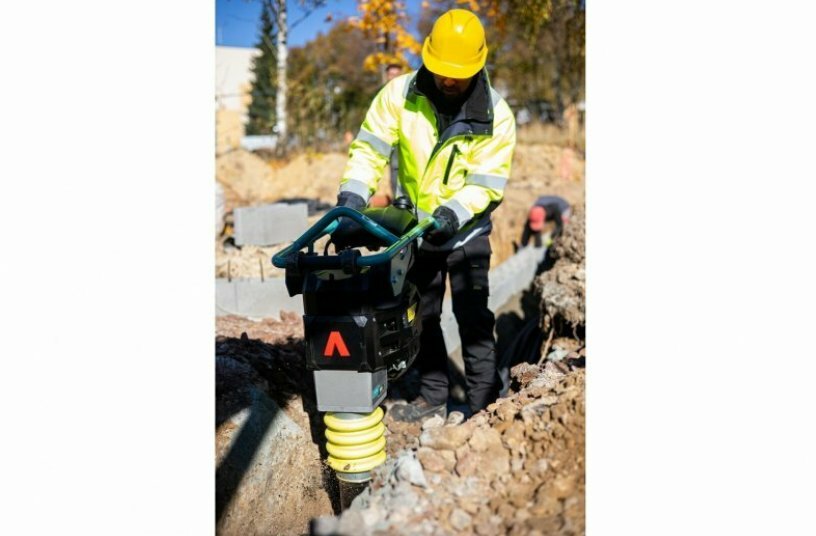 A powerful Honda petrol engine and the compact design provide operators with ideal conditions for demanding compaction work.<br>IMAGE SOURCE: Ammann