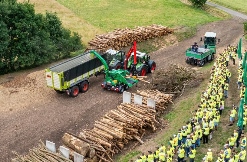 Vorführung HEM 5600 Z mit Fendt 942 GEN 7 bei den Profi-Tagen 2025<br>BILDQUELLE: Jonathan Colditz