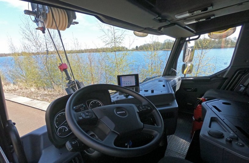 Added comfort for operators: Manitowoc launches new carrier cab on four- and five-axle Grove all-terrain cranes up to 150 t capacity. <br>Image source: MANITOWOC COMPANY, INC.  </br> 