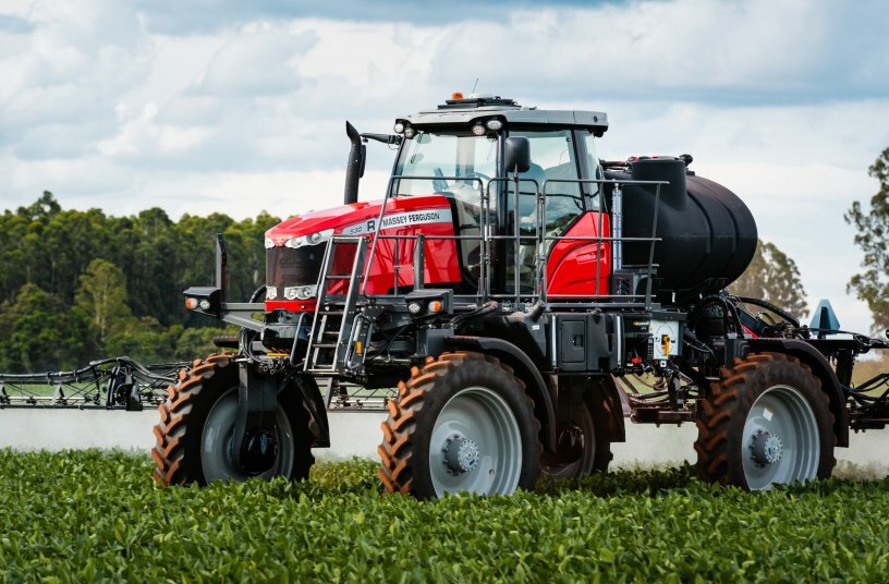 Massey Ferguson introduced the MF 500R Series Sprayer, a reliable, user-friendly solution that provides cost-effective spray applications and increased independence for North American farmers.<br>IMAGE SOURCE: Business Wire